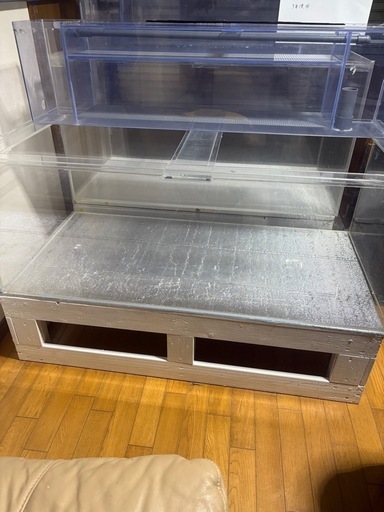 アクリル水槽　　　W：1200 D：60 H：45