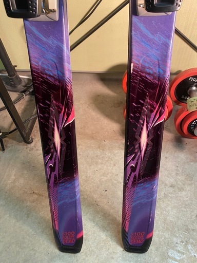 スキー板SALOMON サロモン8100 EQUIPE DEMO 184cmストック付属 (ピース