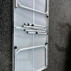 アウトドアテーブルの画像