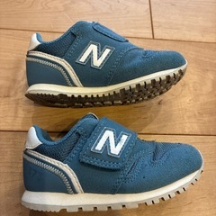 13cm New Balance ブルースニーカー マジックテープの画像