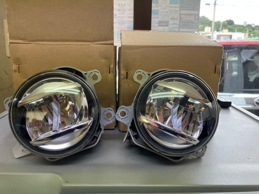 LA600S タントカスタム　純正LEDフォグランプ