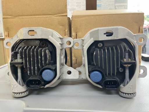 LA600S タントカスタム　純正LEDフォグランプ