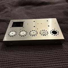 真空管アンプケースの画像