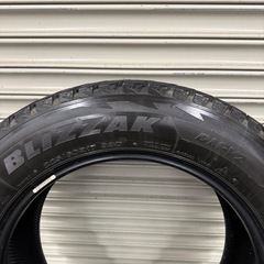 ブリヂストンスタッドレス225/60R17 
DM-V2の画像