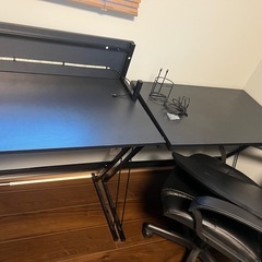 【美品】RGBライト付き L字型 ゲーミングデスク コーナーデスクの画像