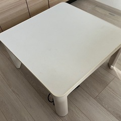 【ニトリ】正方形こたつ 75×75cm／リバーシブル天板（白×ブラウン）※動作確認済の画像