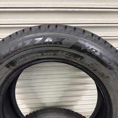 早い者勝ち！バリ溝
BRIDGESTONEスタッドレス185/65R15  VRX3の画像