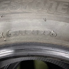 早い者勝ち！バリ溝
BRIDGESTONEスタッドレス185/65R15  VRX3の画像