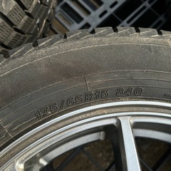 スタッドレスタイヤセットの画像