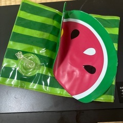 プール　浮き輪の画像