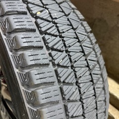 225/60R17 溝有り　ブリザック　の画像