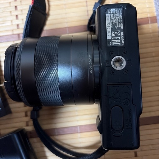 Canon EOS M2(W)