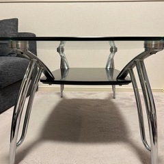 ガラステーブル　1/30までに引き渡し可能な方優先の画像