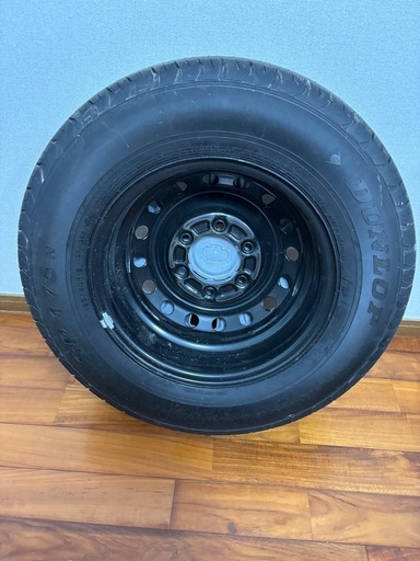 ハイエース純正タイヤ/ホイール