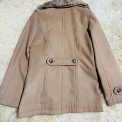 レディースファー付きキャメルダブルブレストコート　2635の画像