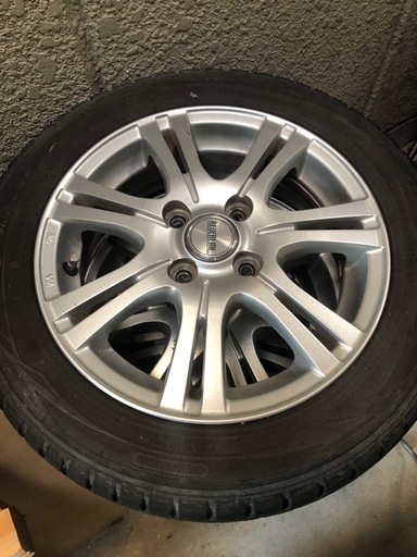 軽自動車スタッドレスタイヤとホイールセット