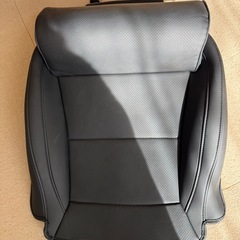 テスラ シートカバーの画像