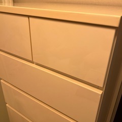 鏡面白タンスの画像