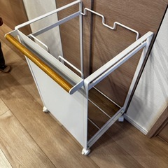 【受け渡し予定者決定済み】【目隠し分別ダストワゴン 2分別】山崎実業トスカの画像