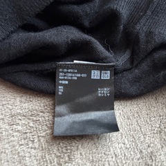 新品タグ付き UNIQLO カシミヤブレンドハイゲージチュニック長袖の画像
