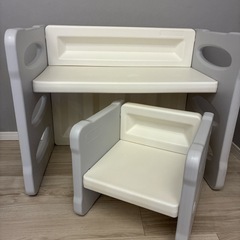 【決まりました】キッズデスクとチェア2脚のセットの画像