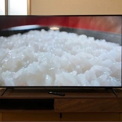 75インチテレビ、テレビ台セットの画像