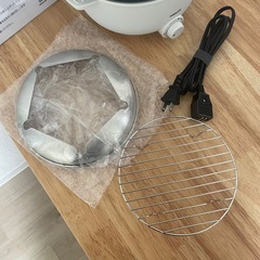 山善 卓上電気小鍋 デキタテポット YMCP-S650 ホワイトの画像