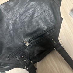 黒ショルダーバッグの画像