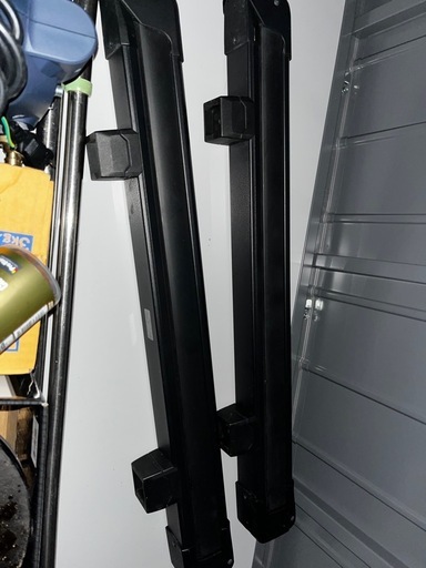 thule  スキースノーボード キャリア