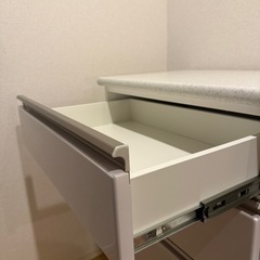 2月までの商品‼️白食器棚キャビネット引き出し付きの画像