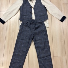(値下げ)卒園式スーツ　男の子120cmの画像
