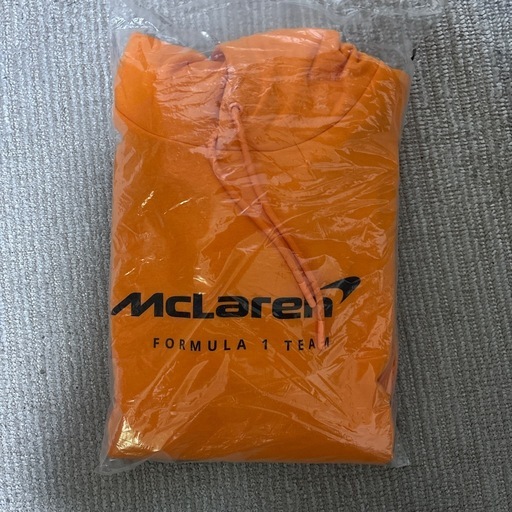 【未着用・タグ付き】McLaren フード付きパーカー オレンジ