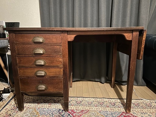 テーブル　ヴィンテージ　配達　引き取り　可能 1/31までに自宅引き取り可能な方】ヴィンテージテーブル (さき) 中目黒