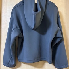 UNIQLOパーカーの画像