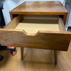 サイドテーブルの画像