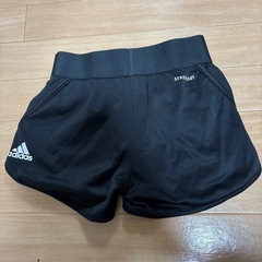 【adidas（アディダス）】ハーフパンツ黒130㎝の画像