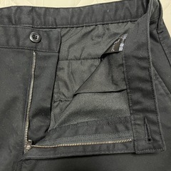 ユニクロ　防風チノパン　暖パン　ウォームパンツ　ブラックの画像