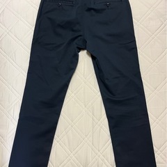ユニクロ　防風チノパン　暖パン　ウォームパンツ　ネイビーの画像
