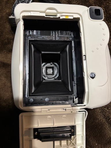 ほぼ未使用！instax mini 8+ ホワイト 本体とフィルム付き