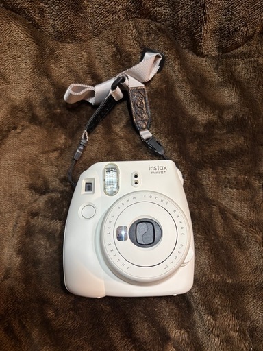 ほぼ未使用！instax mini 8+ ホワイト 本体とフィルム付き