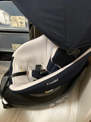 【美品】combi コンビ CG-UIG  チャイルドシート ネイビー　紺