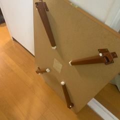 折りたたみ机の画像