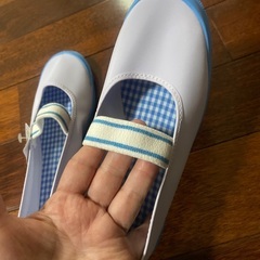 体育館シューズ　新品　22.5   の画像