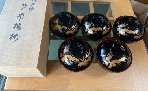 漆の食器セット