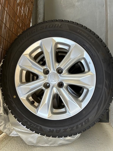 【お譲り先決定】スタッドレス ブリヂストンBLIZZAK VRX2 175/65R15 ４本セット HONDA純正ホイール付き