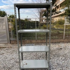 スチールラックの画像