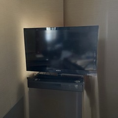 11年製TV (ちびくろ) 会津若松のテレビ《液晶テレビ》の中古あげます