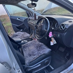 初出品です。メレセデスベンツbクラスの画像