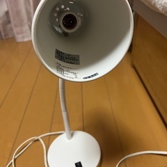 ニトリ デスクライトの画像