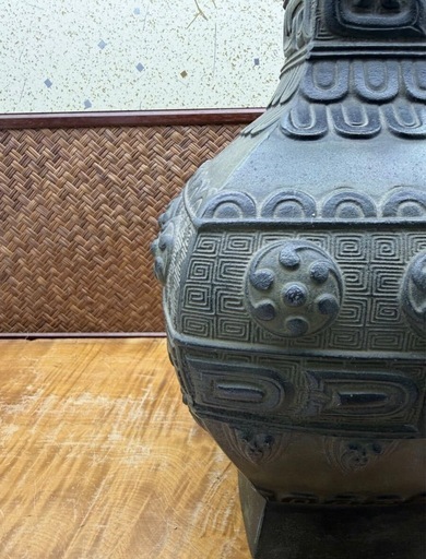 時代物 古銅 製 饕餮紋 銅瓶 在銘 木箱付 青銅器 花器 骨董 古玩